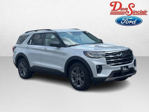New 2026 Ford Explorer Active w/ Active Comfort Package AWD/4WD image 4