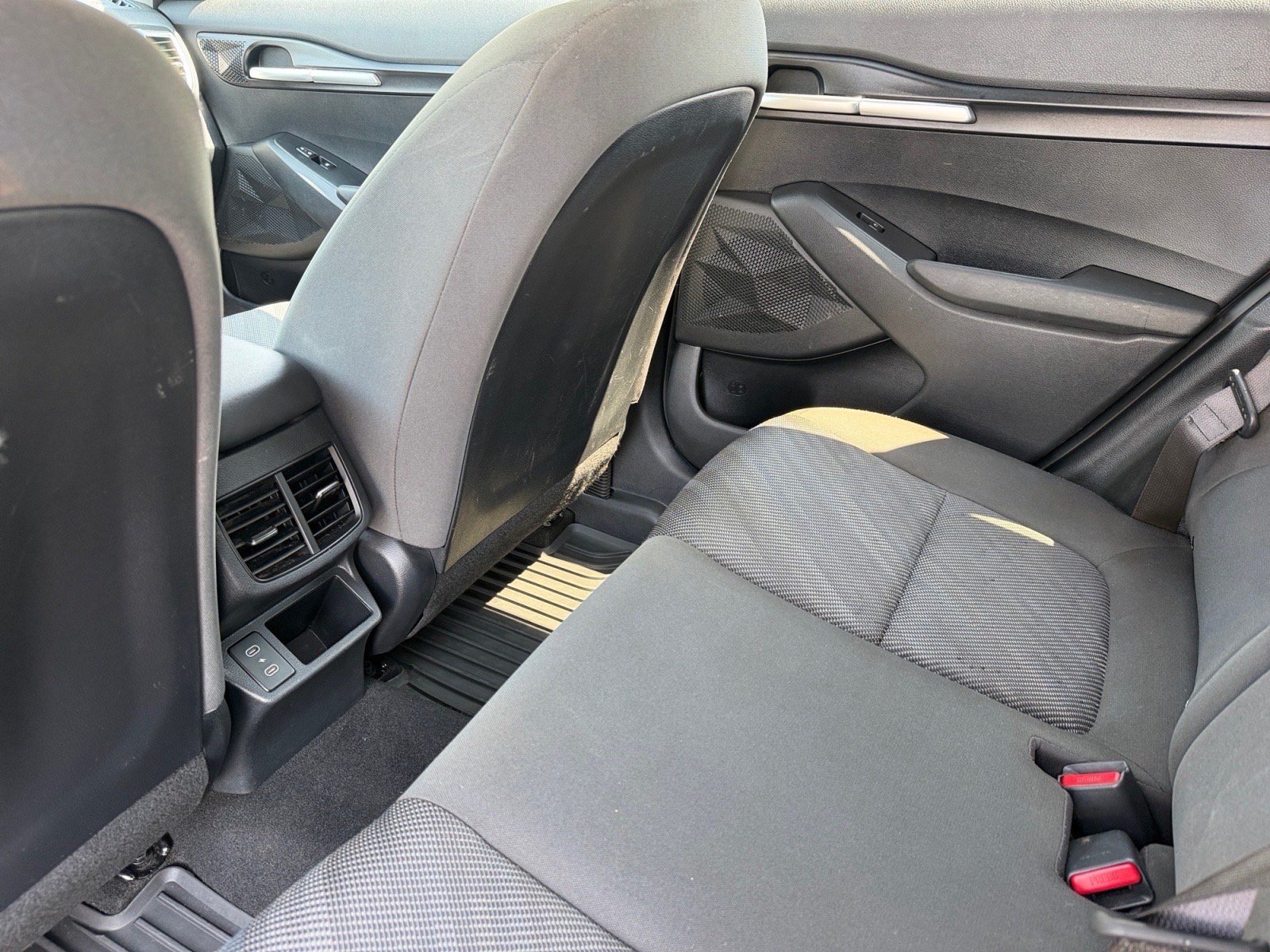 Used 2024 Kia Seltos LX AWD/4WD image 16