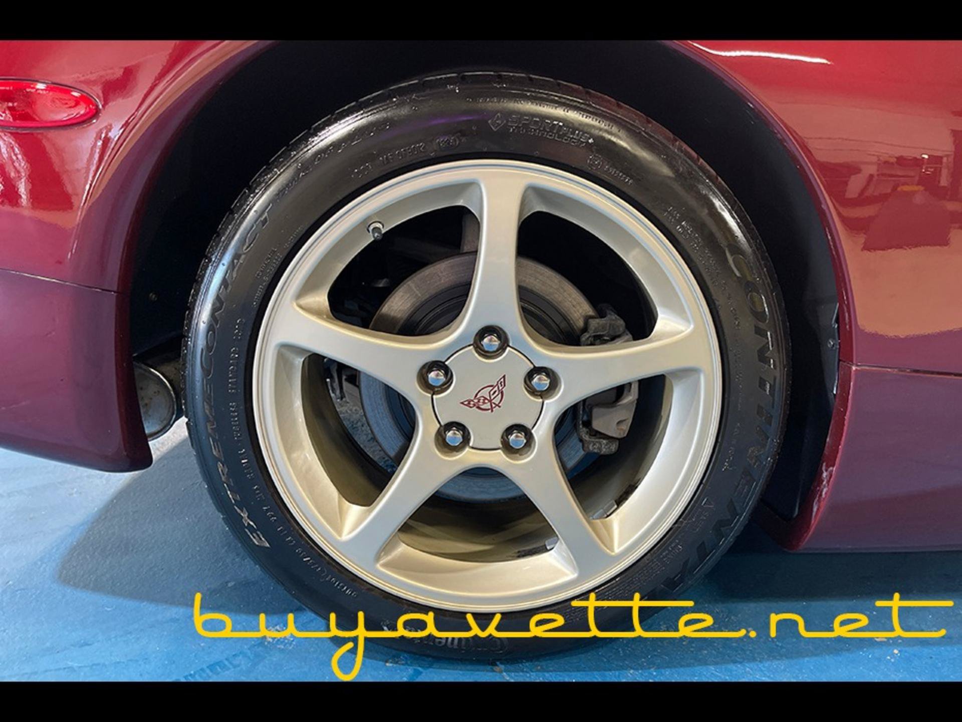 Used 2003 Chevrolet Corvette Coupe w/ Preferred Equipment Group RWD image 11