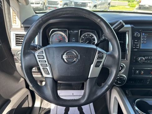 Used 2017 Nissan Titan SV AWD/4WD image 18