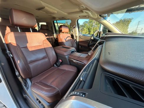 Used 2016 Chevrolet Suburban LTZ image 6