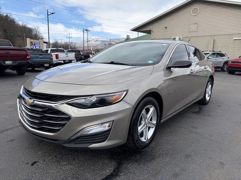 Used 2022 Chevrolet Malibu LS w/ LPO, Convenience Package 1 image 4