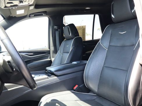Used 2021 Cadillac Escalade Sport RWD image 17
