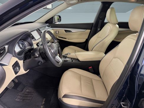 Used 2019 INFINITI QX50 Essential w/ Premium Heat Package image 5