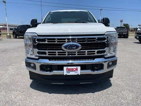 New 2026 Ford F250 XLT w/ FX4 Off-Road Package AWD/4WD image 2