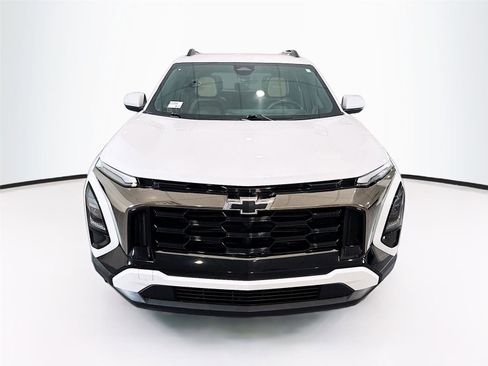 Used 2026 Chevrolet Equinox ACTIV FWD image 25