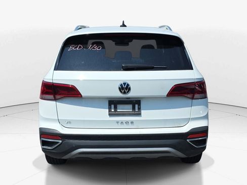 Used 2024 Volkswagen Taos SE FWD image 5