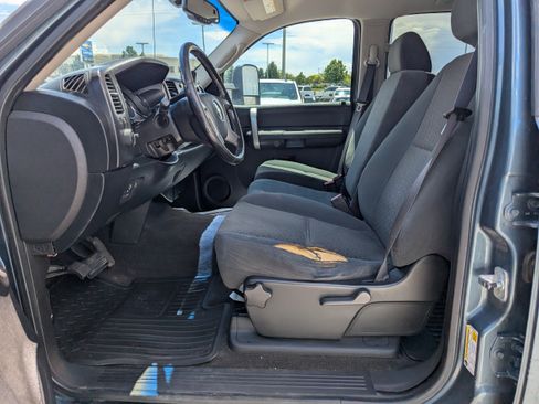 Used 2007 Chevrolet Silverado 2500 LT w/ 1LT Convenience Package AWD/4WD image 12