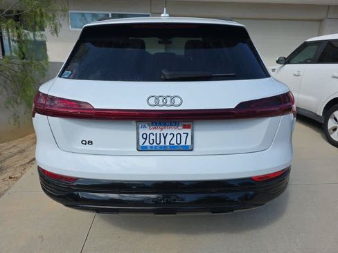Used 2024 Audi Q8 e-tron Premium Plus w/ Premium Plus Package AWD/4WD image 5