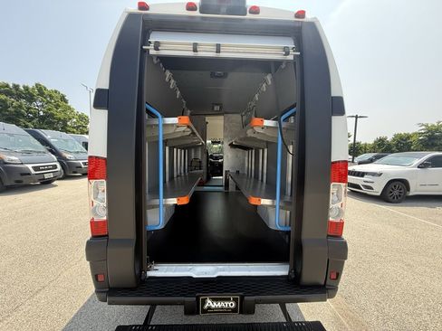 Used 2024 RAM ProMaster 3500 w/ Delivery Van Package image 14