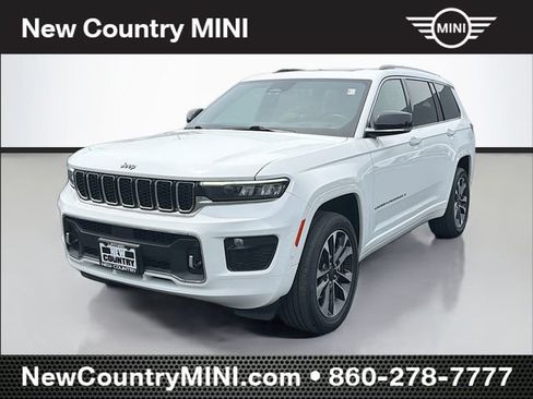 Used 2022 Jeep Grand Cherokee L Overland w/ Luxury Tech Group IV AWD/4WD image 3