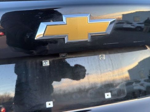 Used 2025 Chevrolet Trax LT w/ LT Convenience Package image 23