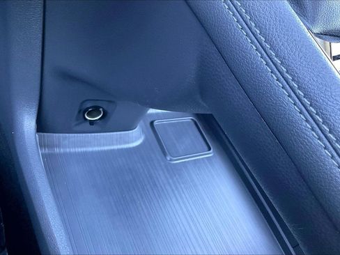 Used 2024 Toyota Sienna LE image 10