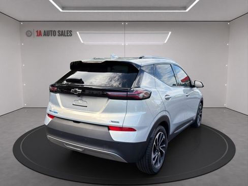 Used 2023 Chevrolet Bolt EUV Premier FWD image 5