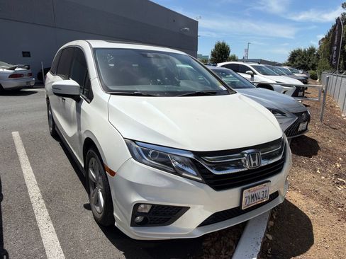 Used 2018 Honda Odyssey EX-L image 2