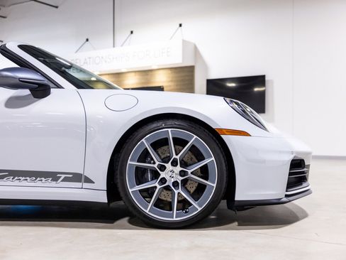 Used 2026 Porsche 911 Carrera T RWD image 24