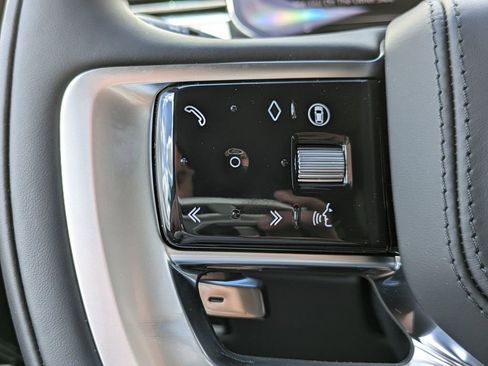 New 2025 Land Rover Range Rover Long Wheelbase SE AWD/4WD image 22