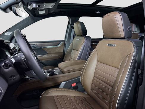 New 2026 GMC Acadia Denali Ultimate AWD/4WD image 21