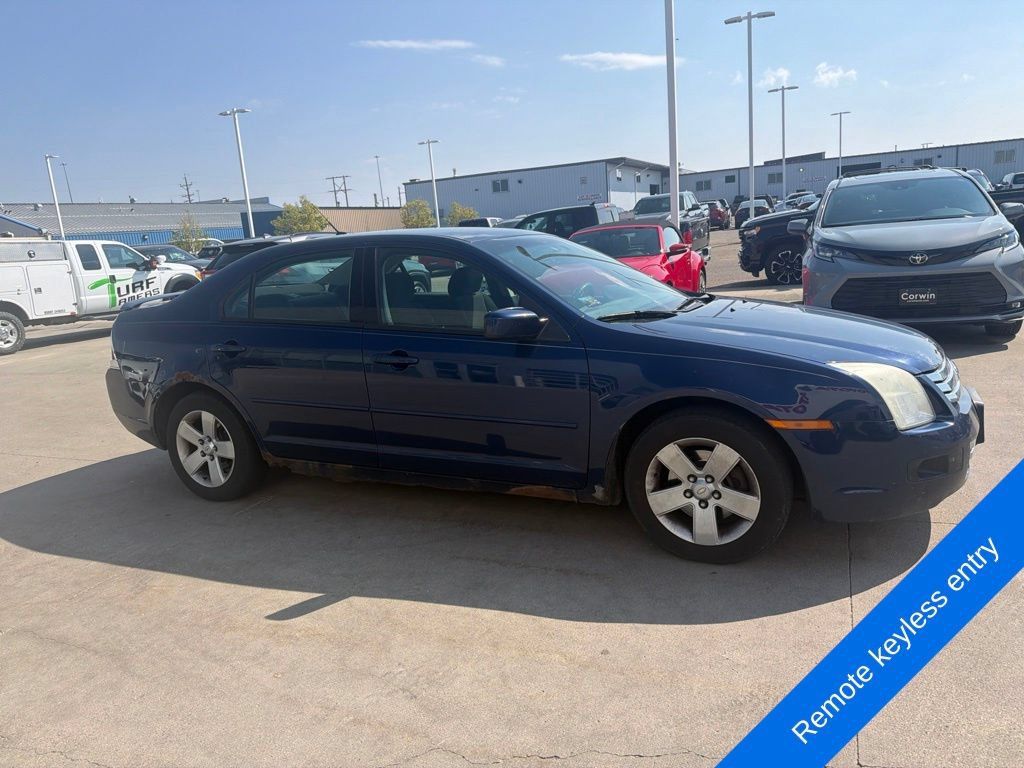 Used 2007 Ford Fusion SE FWD image 3