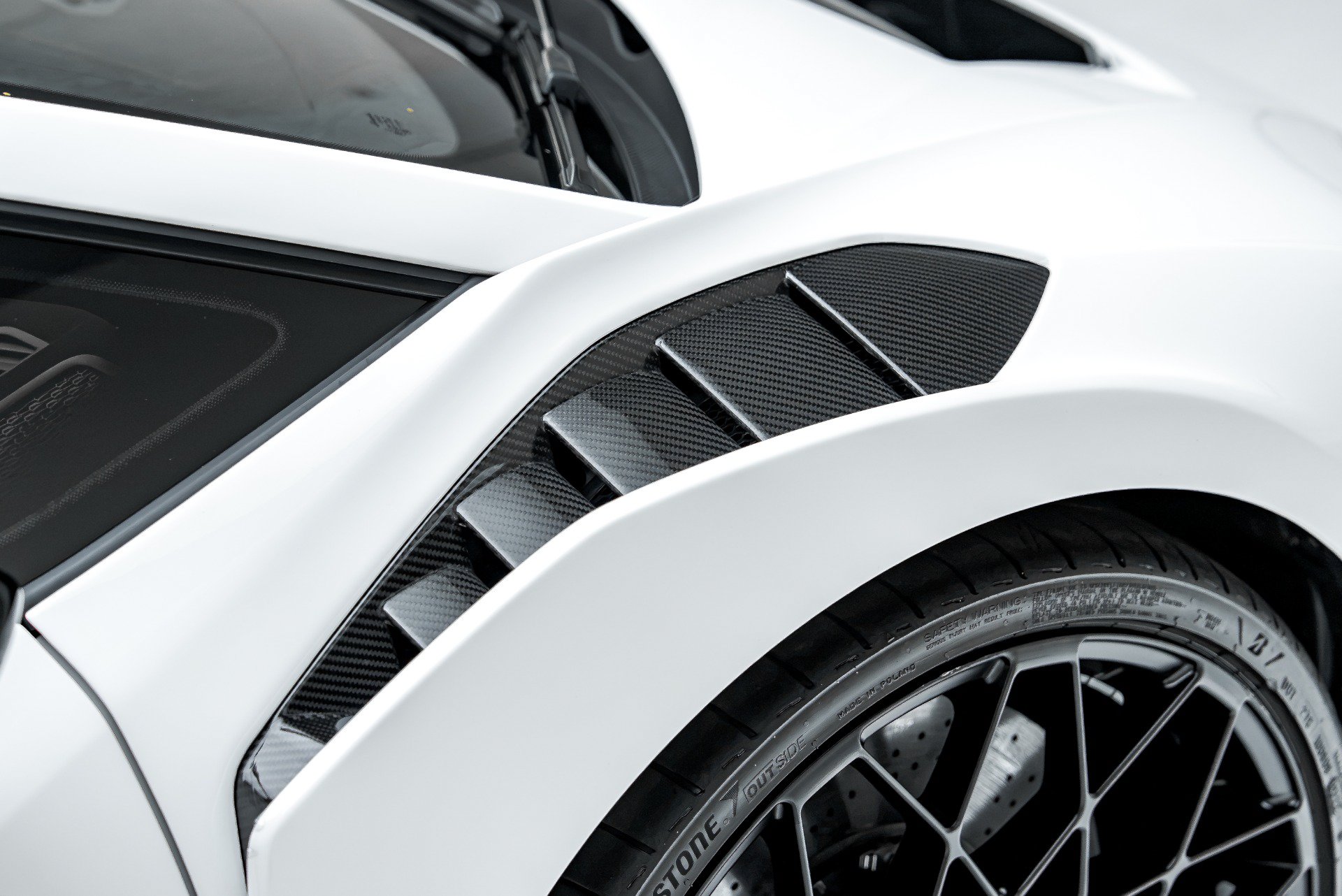Used 2022 Lamborghini Huracan STO RWD image 29