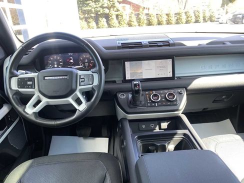 Used 2020 Land Rover Defender 110 First Edition image 7