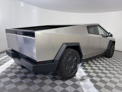 Used 2025 Tesla Cybertruck AWD Crew Cab image 7