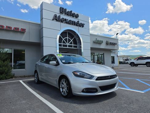 Used 2013 Dodge Dart SXT FWD image 1