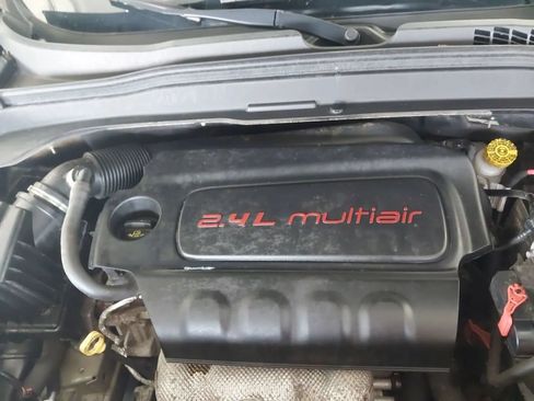 Used 2019 Jeep Renegade Latitude w/ Cold Weather Group AWD/4WD image 13