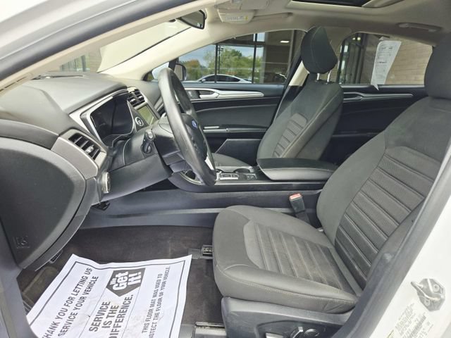 Used 2020 Ford Fusion SE FWD image 18