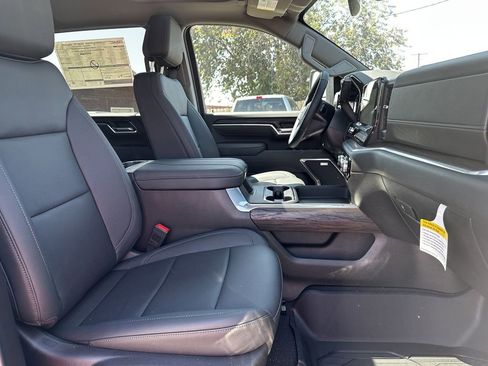 New 2025 GMC Sierra 2500 SLT w/ SLT Premium Package image 22