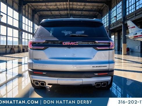 Used 2025 GMC Acadia Elevation image 33