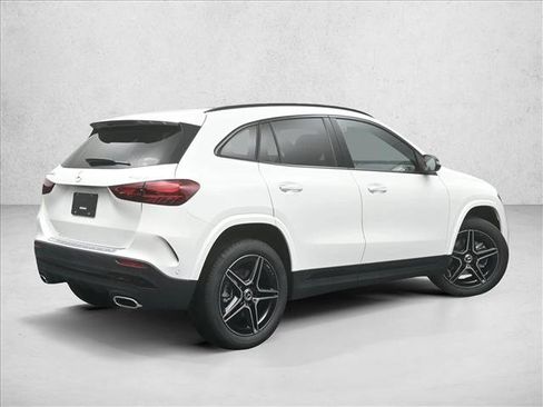 New 2026 Mercedes-Benz GLA 250 4MATIC image 2