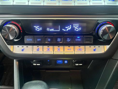 Used 2018 Hyundai Sonata SEL w/ Tech Package 04 image 18