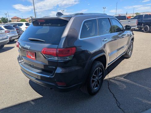 Used 2018 Jeep Grand Cherokee Limited AWD/4WD image 5