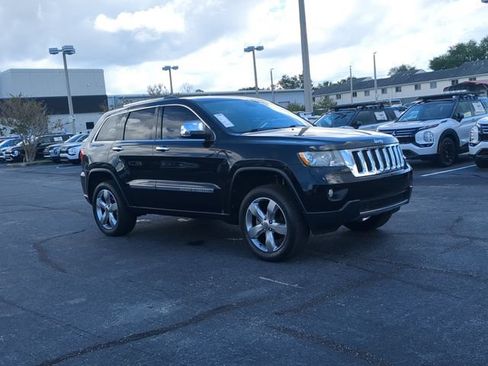 Used 2013 Jeep Grand Cherokee Overland RWD image 4