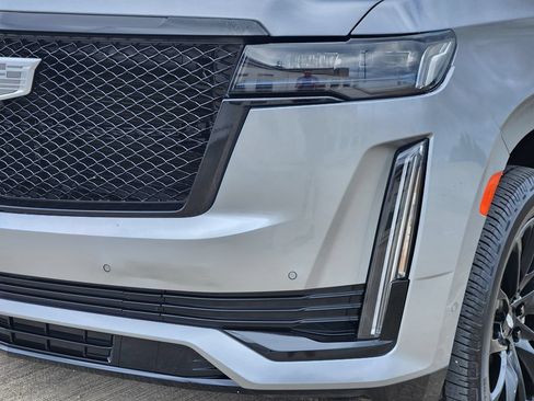 Used 2023 Cadillac Escalade ESV Sport w/ LPO, ONYX Package RWD image 10