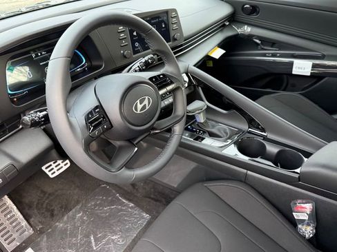 New 2026 Hyundai Elantra SEL Sport image 6