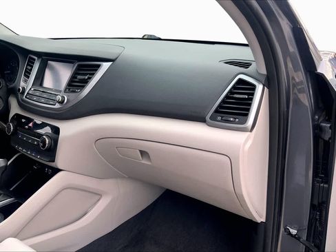 Used 2018 Hyundai Tucson SEL FWD image 17