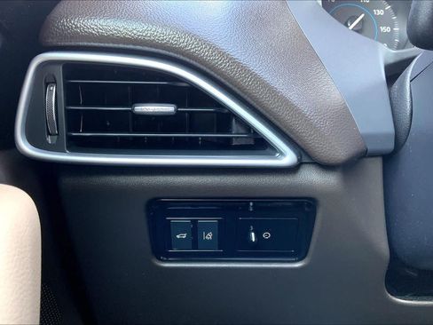 Used 2018 Jaguar F-PACE Prestige AWD/4WD image 33