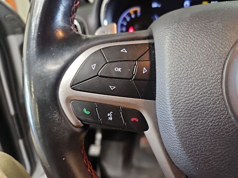 Used 2019 Jeep Grand Cherokee Trailhawk AWD/4WD image 20