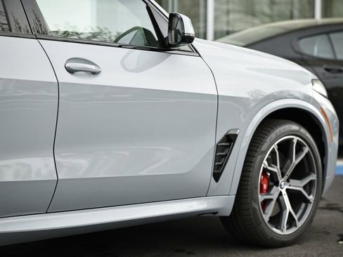 New 2026 BMW X5 xDrive50e w/ Executive Package image 8