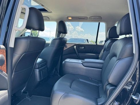 Used 2024 Nissan Armada SL w/ Captain's Chairs Package image 10