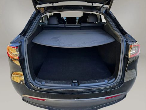 Used 2023 Tesla Model Y Long Range image 14