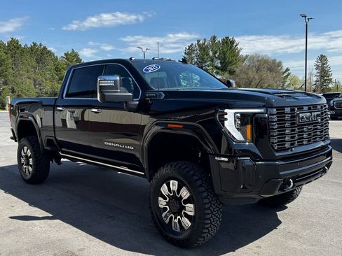Used 2025 GMC Sierra 2500 Denali Ultimate AWD/4WD image 8