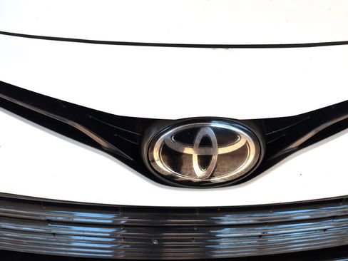 Used 2022 Toyota Camry LE image 39