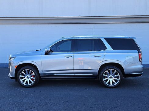 Certified 2024 Cadillac Escalade Premium Luxury Platinum w/ Heavy-Duty Trailer Package image 2