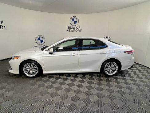Used 2018 Toyota Camry XLE FWD image 13