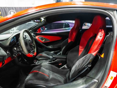 Used 2017 McLaren 570S Coupe RWD image 17