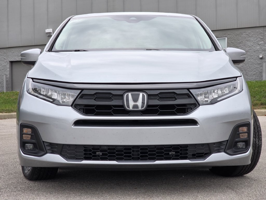 Used 2025 Honda Odyssey Touring image 5