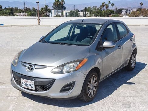 Used 2011 MAZDA MAZDA2 Sport FWD image 3